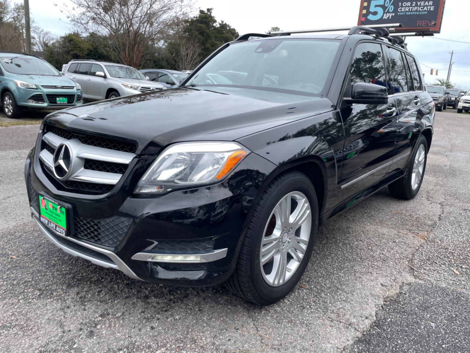 2015 BLACK MERCEDES-BENZ GLK 350 (WDCGG5HBXFG) with an 3.5L engine, Automatic transmission, located at 5103 Dorchester Rd., Charleston, SC, 29418-5607, (843) 767-1122, 36.245171, -115.228050 - Luxury Interior with CD/AUX/Sat/Bluetooth, Navigation, Backup Camera, Power liftgate, Double Sunroof, Dual Climate Control, Power Everything (windows, locks, seats, mirrors), Heated/Memory Seating, Power Liftgate, Keyless Entry, Alloy Wheels, Roof Rack. 145k miles Located at New Life Auto Sales! - Photo #2